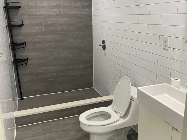 482 Van Buren Street image 10 of 13