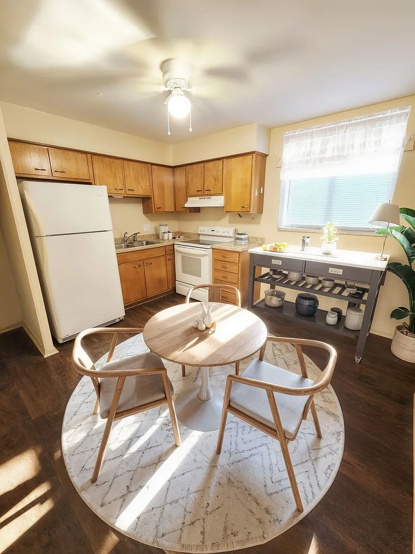 Renovated 2BR/Washer-Dryer Ready/Pet-Friendly/ New Albany — Photo 2