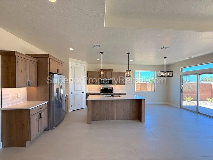159 N 3670 W — Photo 2