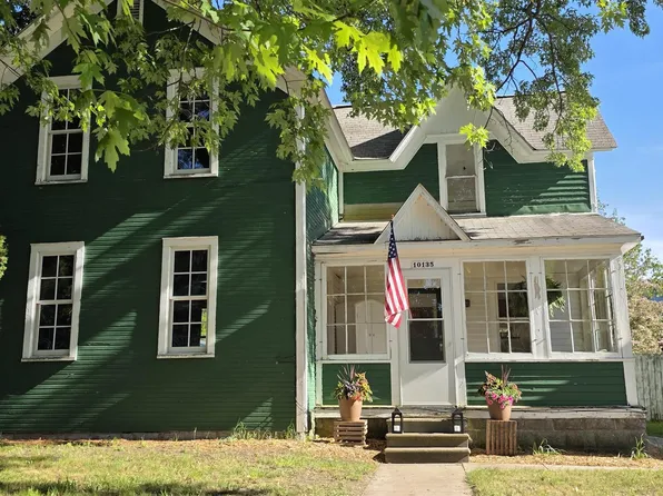10135 W Front St, Empire, MI 49630