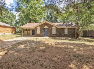 8168 Ashbrook Dr, Southaven, MS 38671