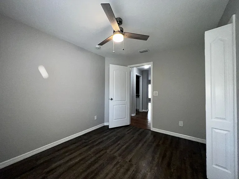 2620 Regency Oak Ln — Photo 29