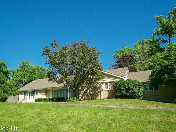 2nd image of 1101 Hillside Dr