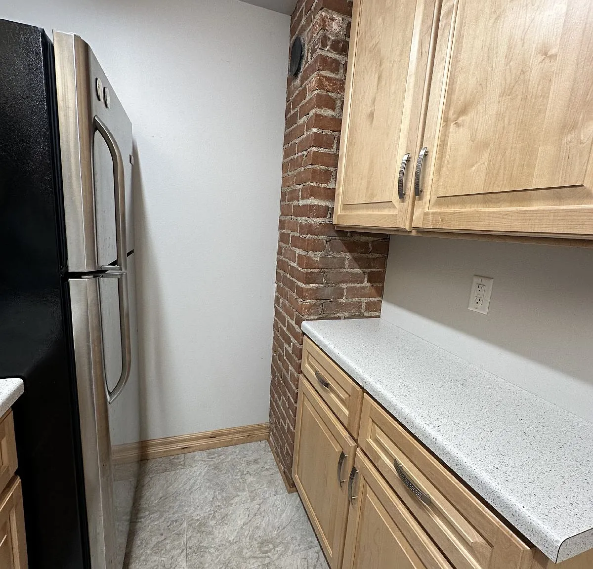 3 bed, 1.0 bath, $470 — Photo 4