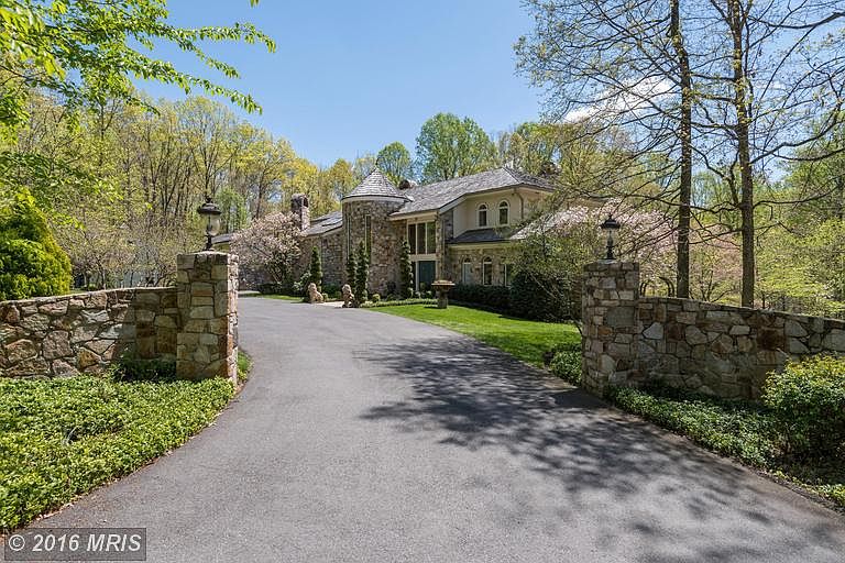 1st image of 2221 Halcyon Ln