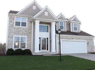 2127 Willow Pond Way, Grafton, WI 53024