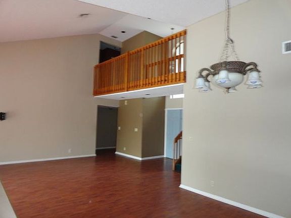 4th image of 10700 NW 18th Pl