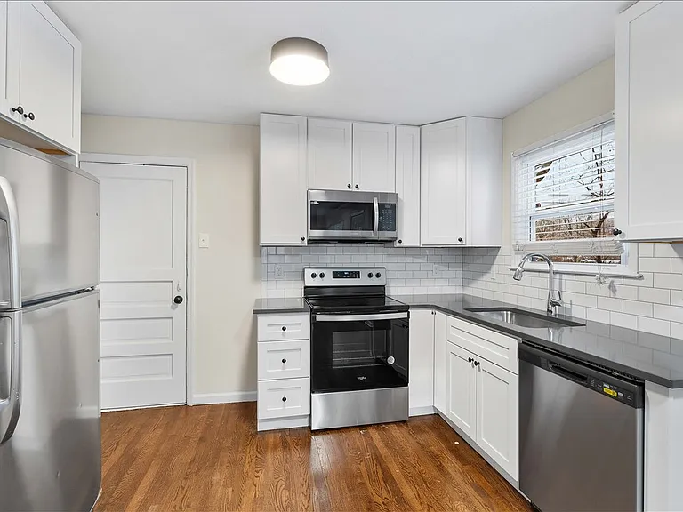 5332 Cedar St — Photo 9