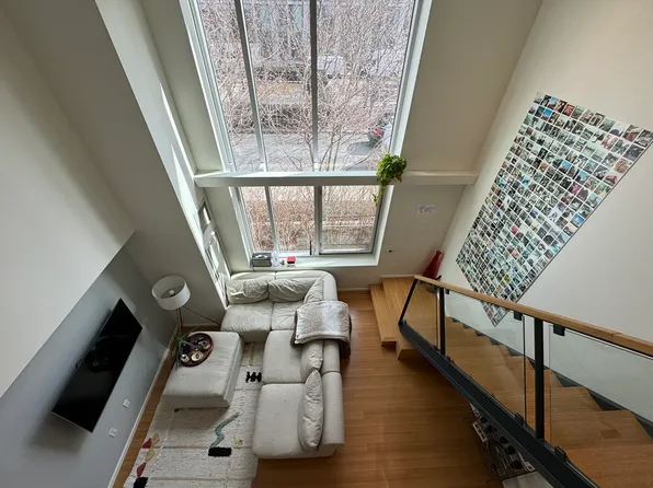 1 Earhart St Unit 101, Cambridge, MA 02141