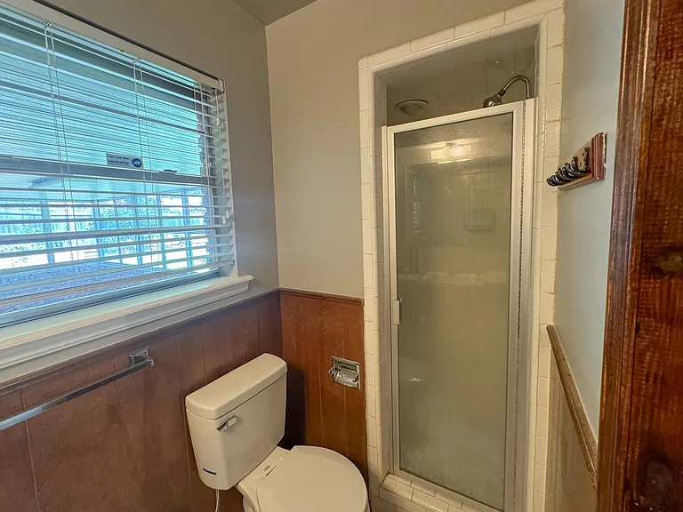 345 Travis Cir — Photo 15
