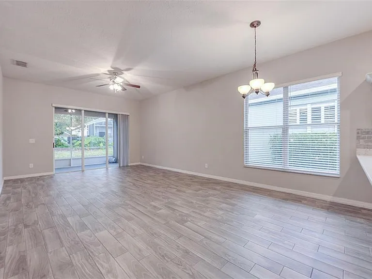 1175 Chessington Cir — Photo 9