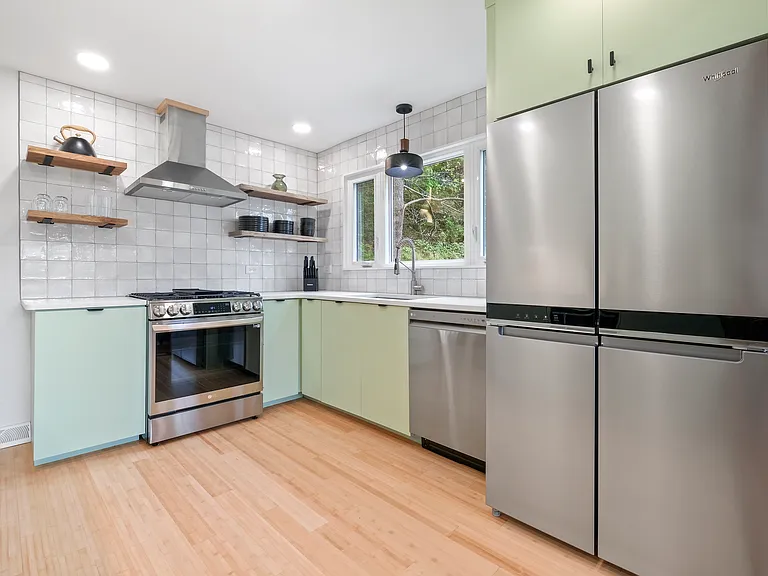 226 Sunset Ave — Photo 13