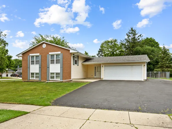 1381 Volkamer Trl, Elk Grove Village, IL 60007