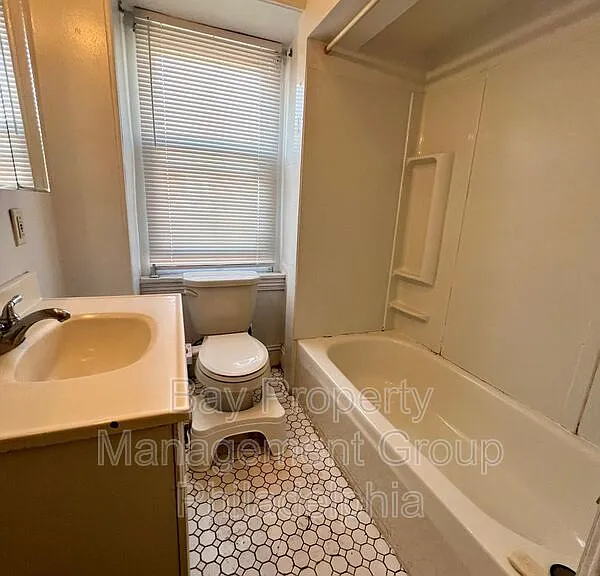 4007 Powelton Ave #3 — Photo 12