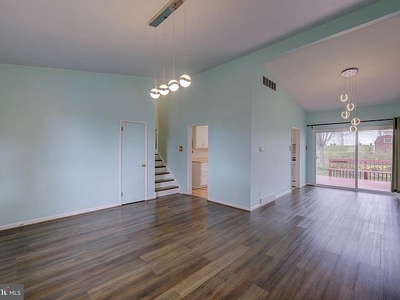 5th image of 108 Boulder Rd