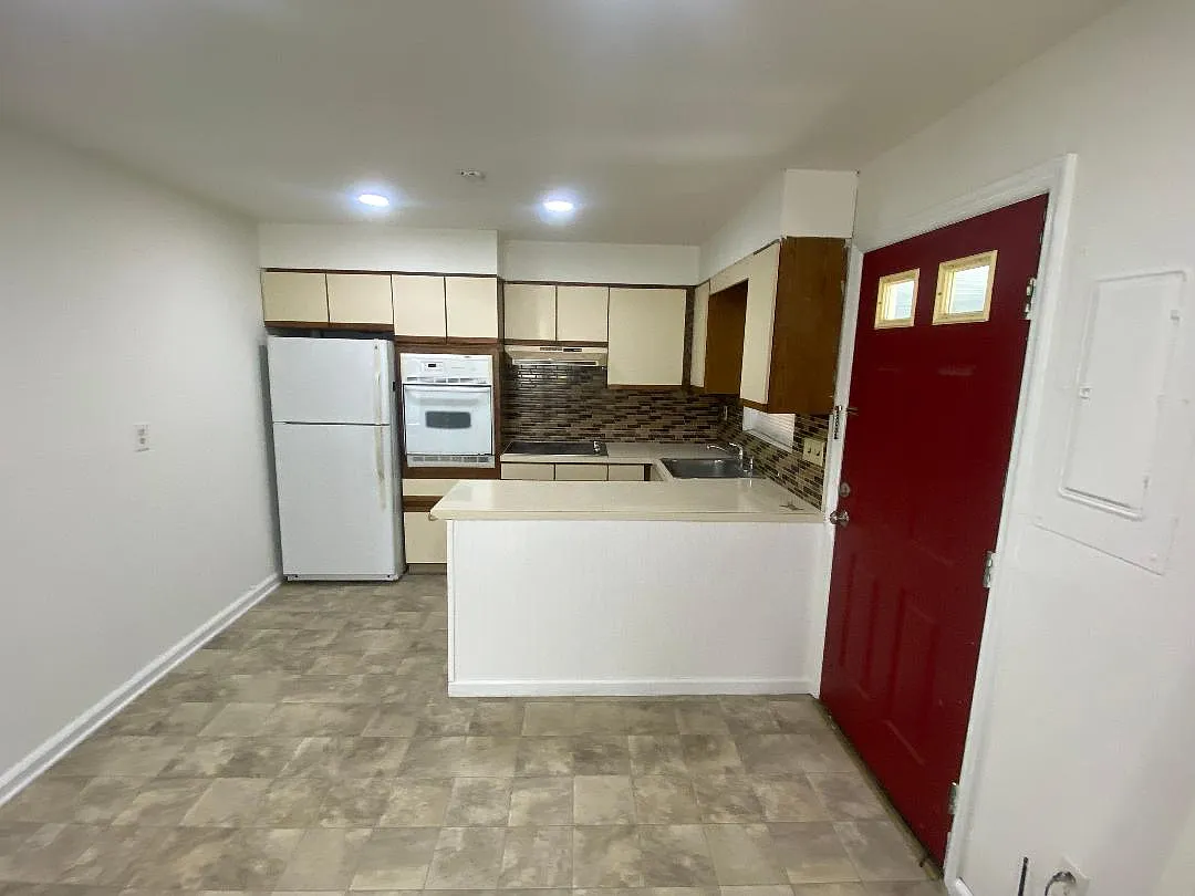 2 bed, 100 sqft, $1,750 — Photo 3