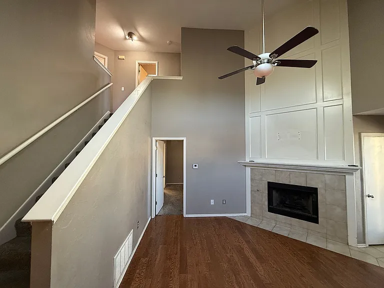 1404 SW 22nd St — Photo 6