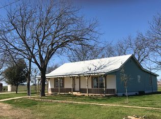 725 Twin Bends Rd, Crawford, TX 76638