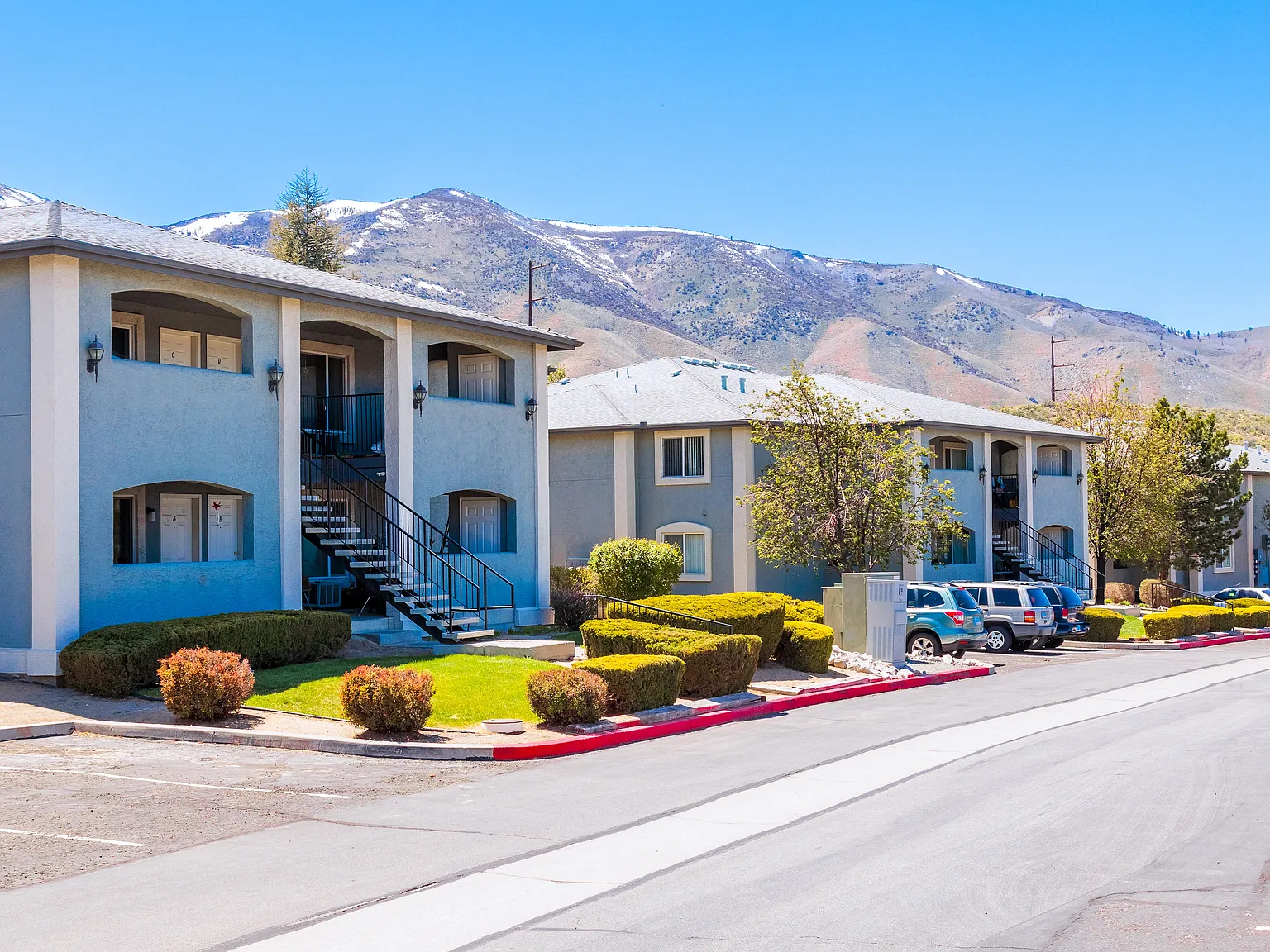 Silver Lake Apartments — Photo 1