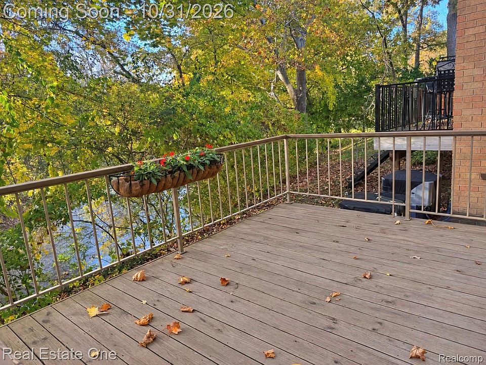 1465 Oakbrook E, photo 11