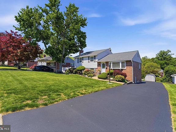 5th image of 447 Maddock Rd