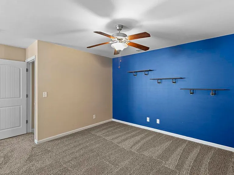 123A James Ave — Photo 10