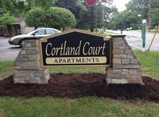 273 Maplewood Dr APT 102, Cortland, OH 44410