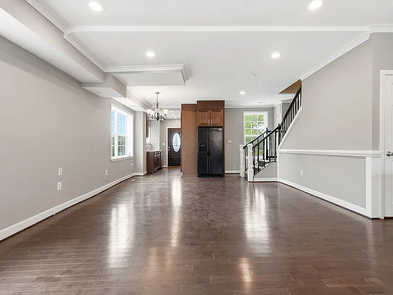 5818 Field Pl NE — Photo 10
