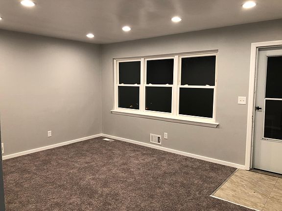 3rd image of 24 Citadel Ave