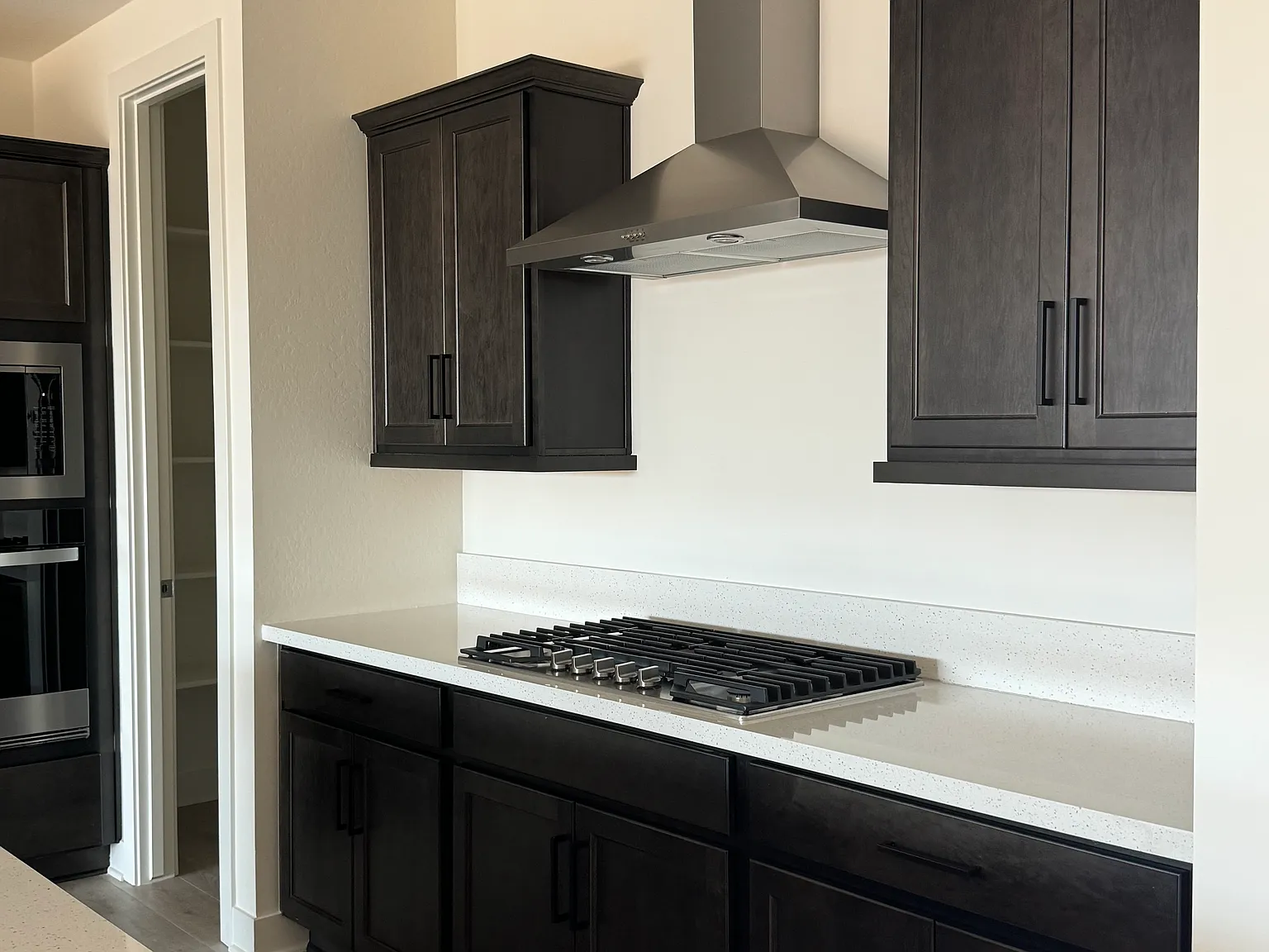 4 bed, 1862 sqft, $3,375 — Photo 2