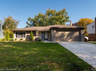 30350 Old Stream St, Southfield, MI 48076