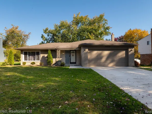 30350 Old Stream St, Southfield, MI 48076