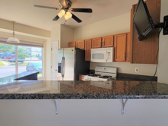 5th image of 3989 Hartlake St