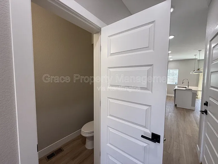 2820 W 53rd Ave — Photo 3