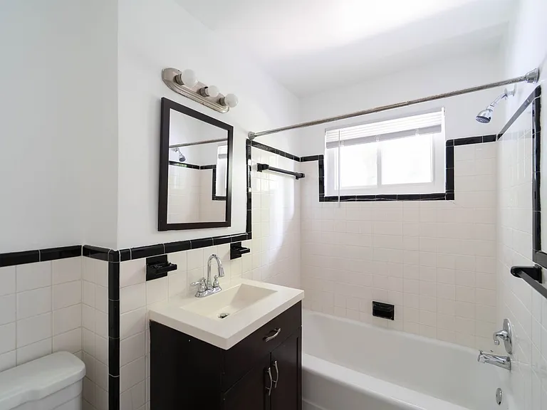 5305 Yorktown Blvd — Photo 9