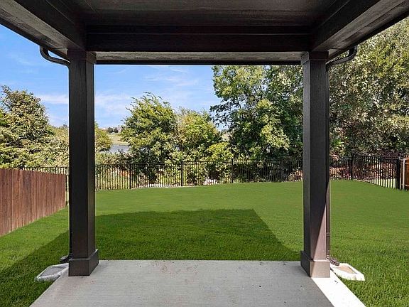 3rd image of 14166 Gallatin St