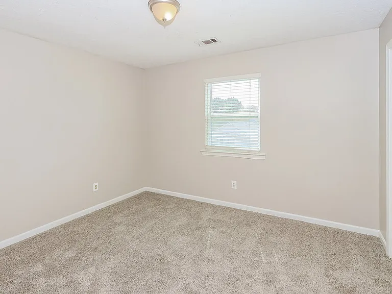 843 Shoals Ct — Photo 14