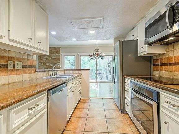 4th image of 1802 Stoney Brook Dr APT 107