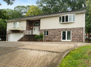 89 Eddon Dr, East Haven, CT 06512
