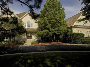 38 Stone Ridge Dr, South Barrington, IL 60010