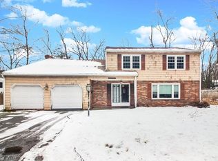 424 S Border Rd, Winchester, MA 01890