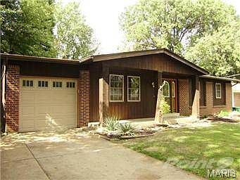 1st image of 1325 Willowbrook Dr