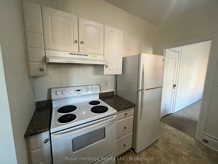 80 Bridge St W #4 — Photo 11