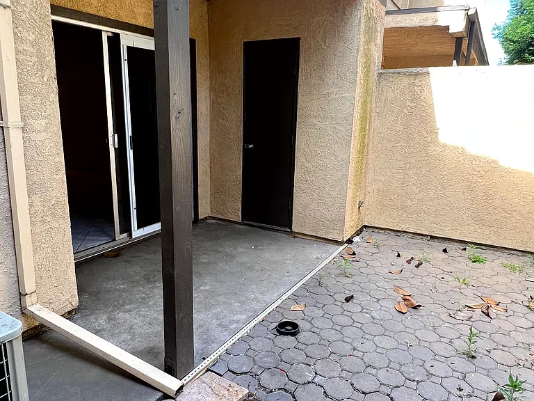3160 Andre Ln — Photo 7