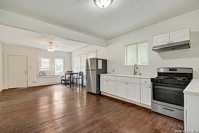 3314 Perez St #101 — Photo 8