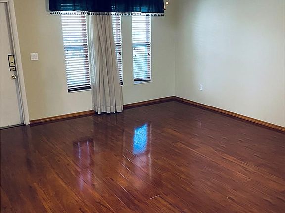 2nd image of 1207 SE 15th St