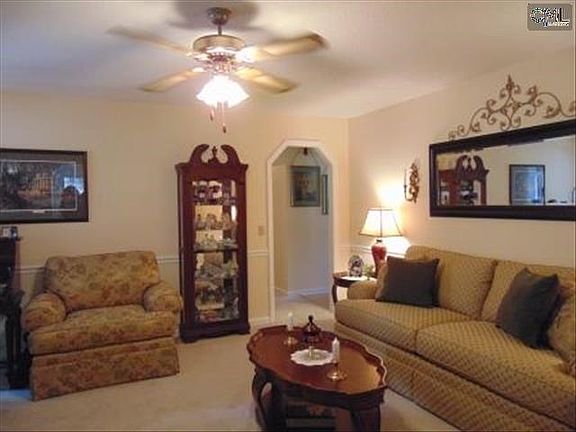 3rd image of 205 Tamwood Cir