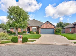 1808 Coopers Hawk Ct, Edmond, OK 73003