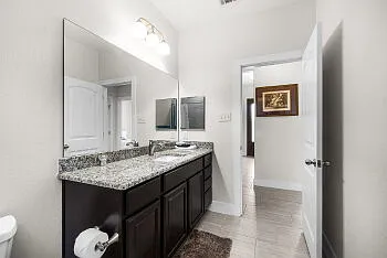 3 bed, 2.5 bath, 2125 sqft, $2,500 — Photo 4