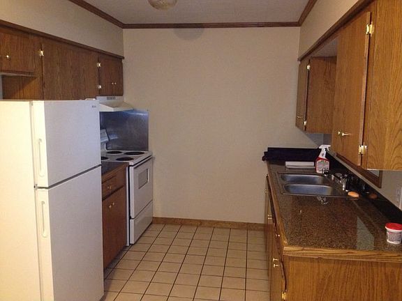 1306 Lee Avenue Kitchen